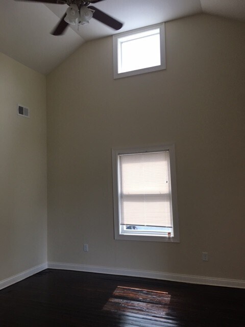 Building Photo - 623 Addison Ave