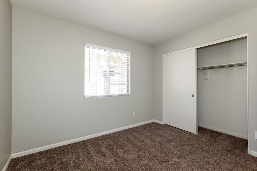 Building Photo - 21635 N 29th Dr