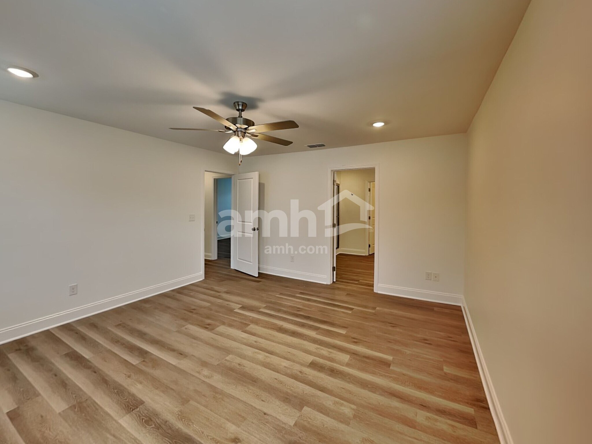 Building Photo - 220 Argea Dr