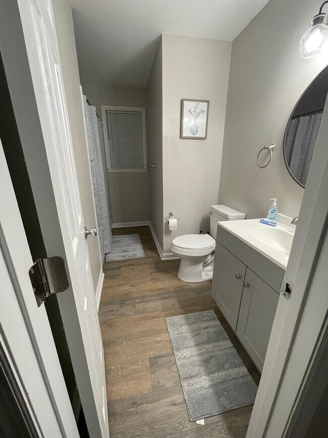 Building Photo - 225 William Hardin Rd