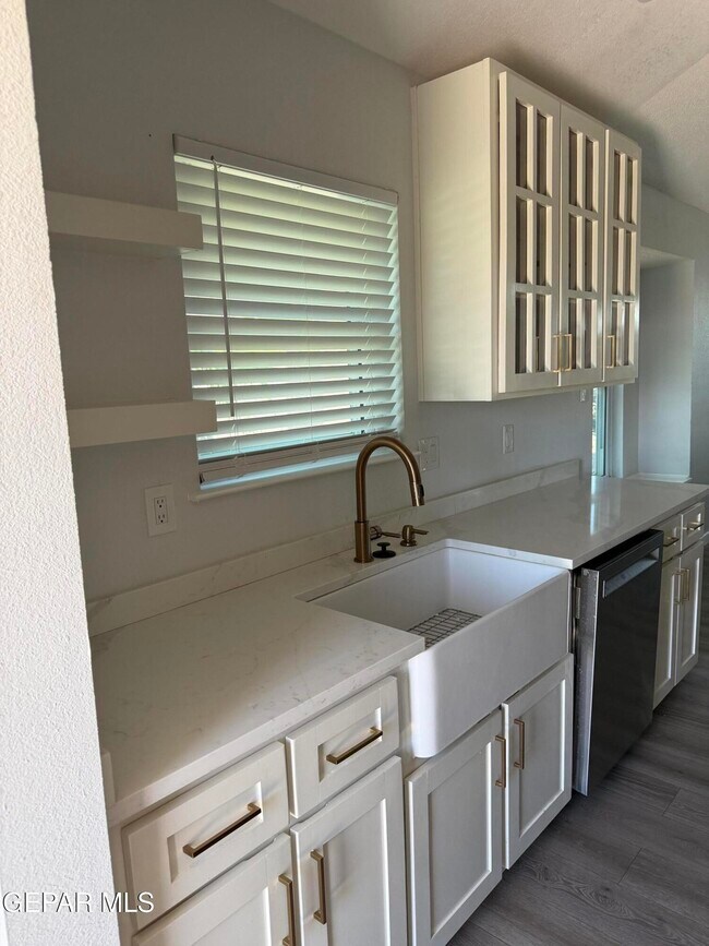Building Photo - 7453 Plaza Taurina Dr