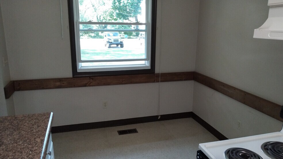 Building Photo - 1226 Frye Ave