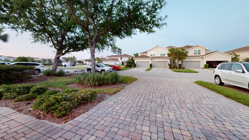 Building Photo - 14065 Black Beauty Dr