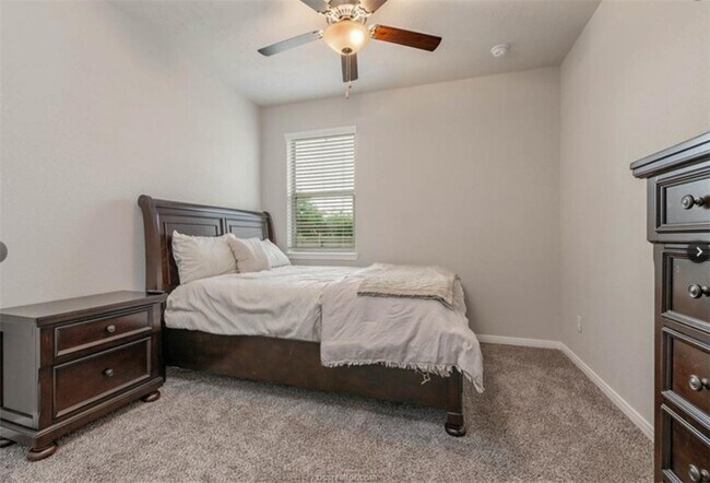Building Photo - 5162 Maroon Creek Dr