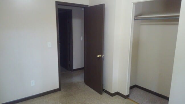 Up stairs bedroom - 242 Spartan Ave