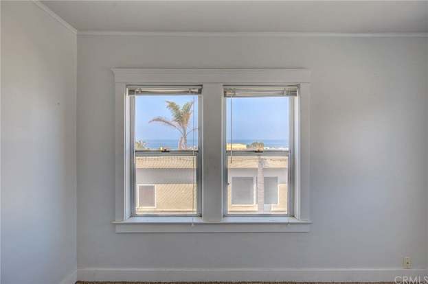 Building Photo - 223 24th St