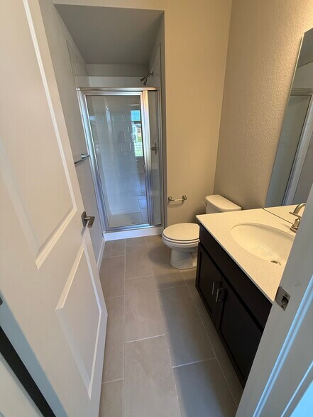 Third Bedroom Bathroom - 1736 Peak Loop