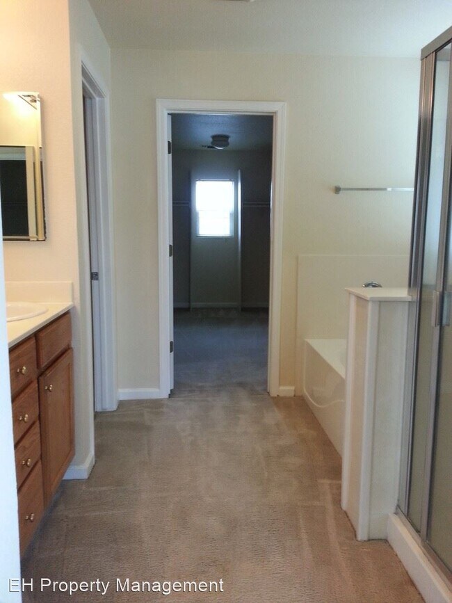 Building Photo - 4 br, 2.5 bath House - 8851 Black Marlin C...