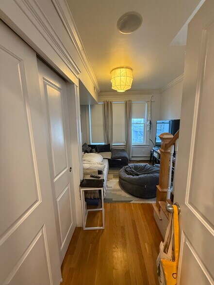 Building Photo - 1 Grimes St