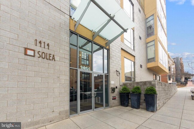 Building Photo - 1414 Belmont St NW