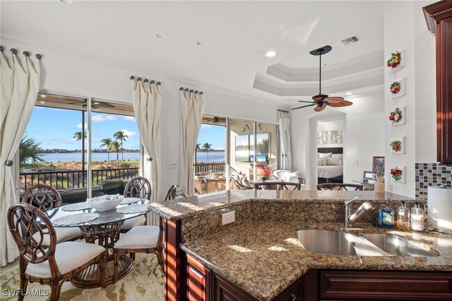 Building Photo - 9064 Siesta Bay Dr