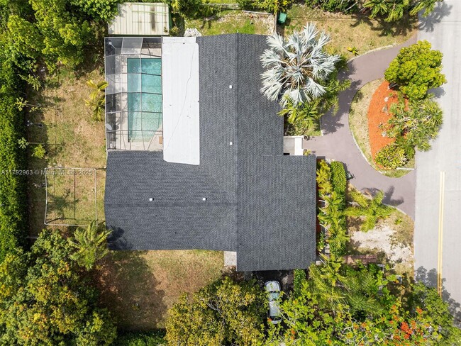 Building Photo - 13590 SW 73rd Ct