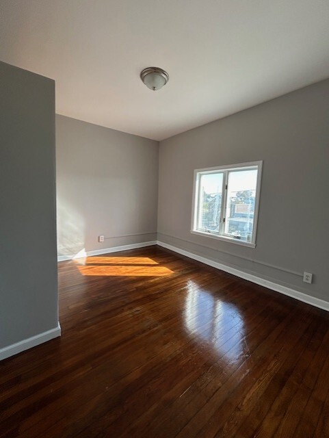 Bedroom 1 - 296-298 Federal St