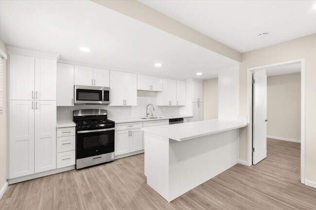 Interior Photo - Tyler Arms Apartments - Riverside, CA