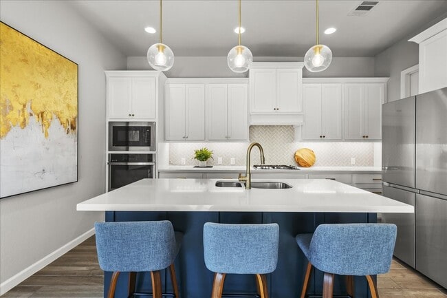 Building Photo - 4910 Morrison Dr