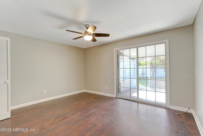 Building Photo - 748 Foxbriar Cove