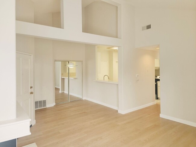 Building Photo - 105 Night Heron Ln