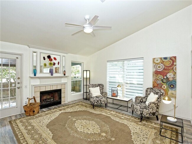 Building Photo - 1107 Hatteras Dr