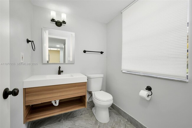 Building Photo - 8600 NW 34th Pl