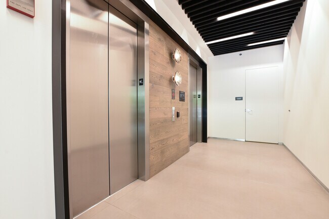 Building Photo - 111 S Peoria St