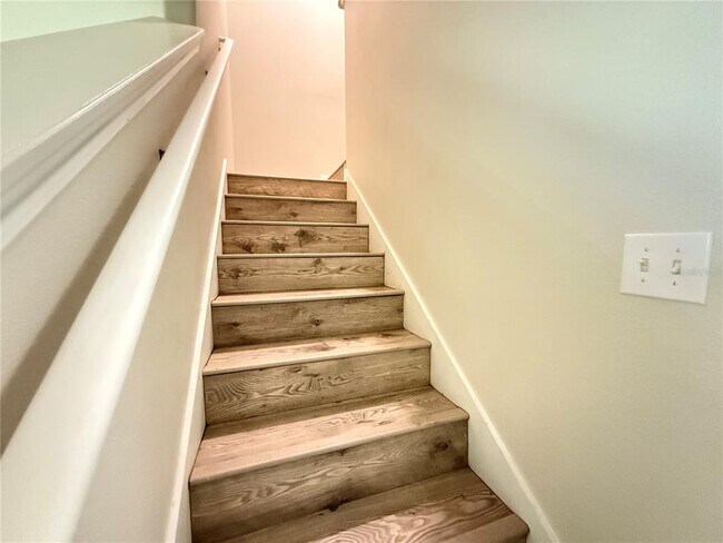 Building Photo - 9854 Trumpet Vine Loop