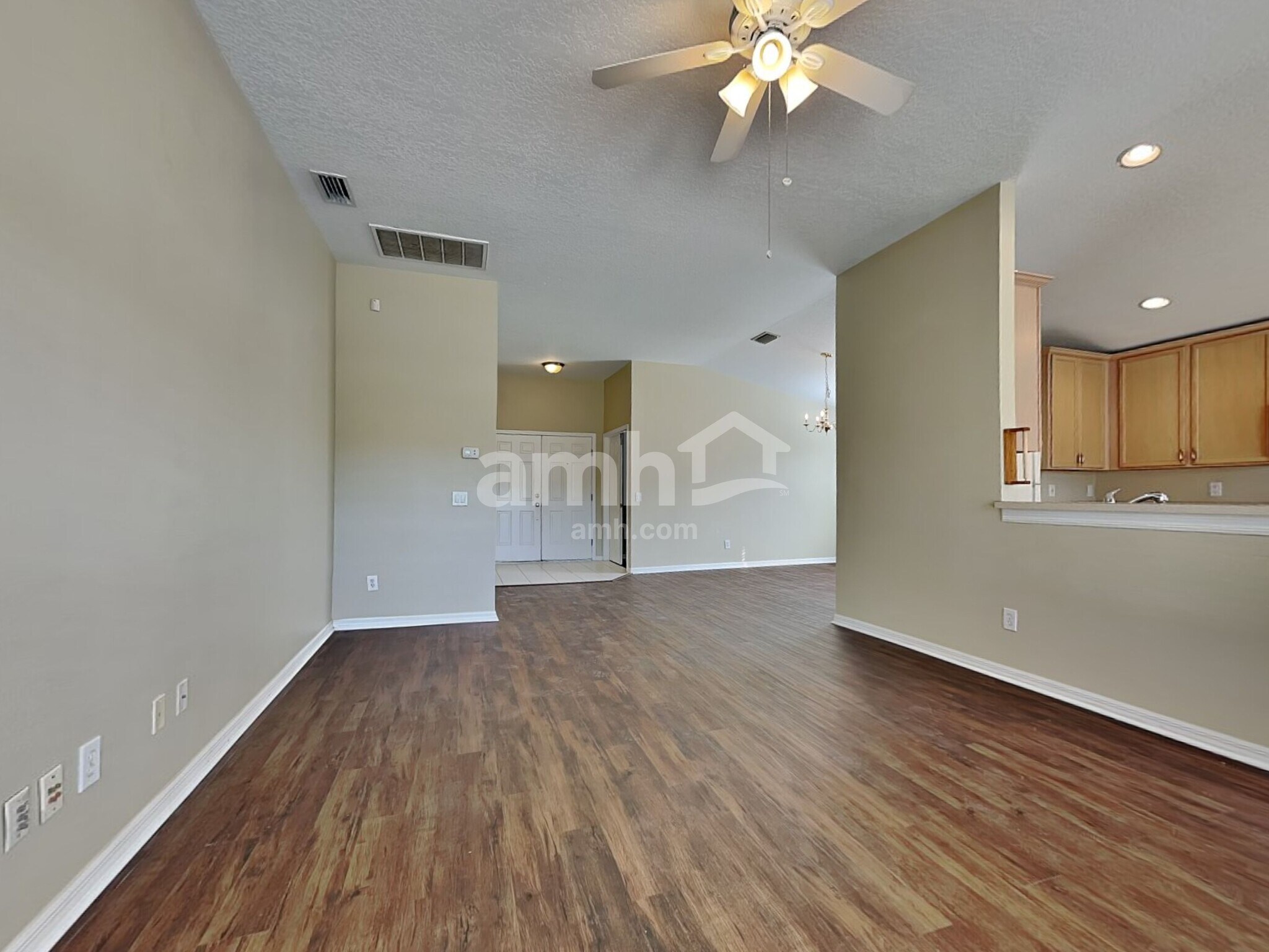 Building Photo - 8622 Tidal Bay Ln