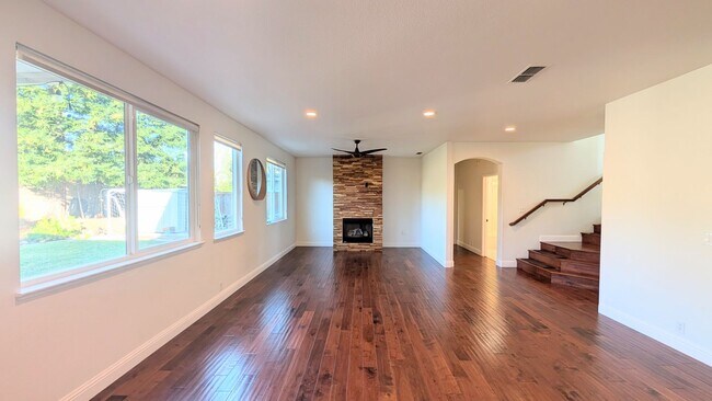 Building Photo - Gorgeous Single Family Home in Rocklin