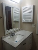 Building Photo - 105 College Park Ct