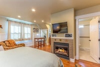 Building Photo - 1345 NW Cumberland Ave