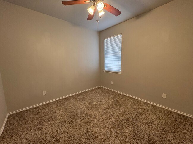Building Photo - GREAT Home in NWISD with Amenities!