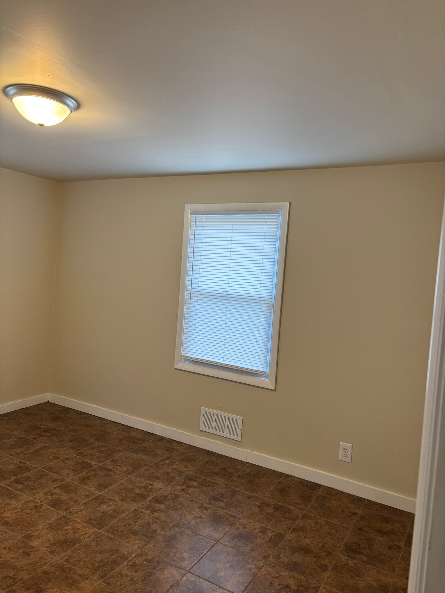 Building Photo - 1808 Eckener Dr