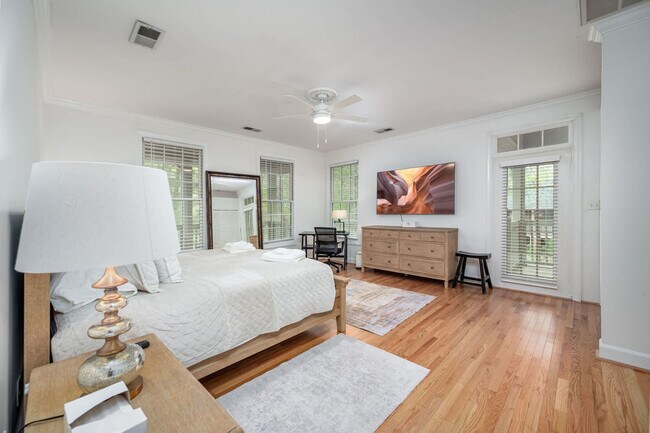 Building Photo - 11468 Club Dr