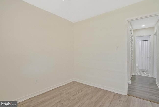 Building Photo - 728 Carson Ave