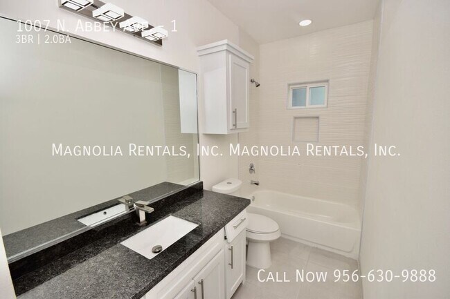 Building Photo - 1007 N Abbey Ave