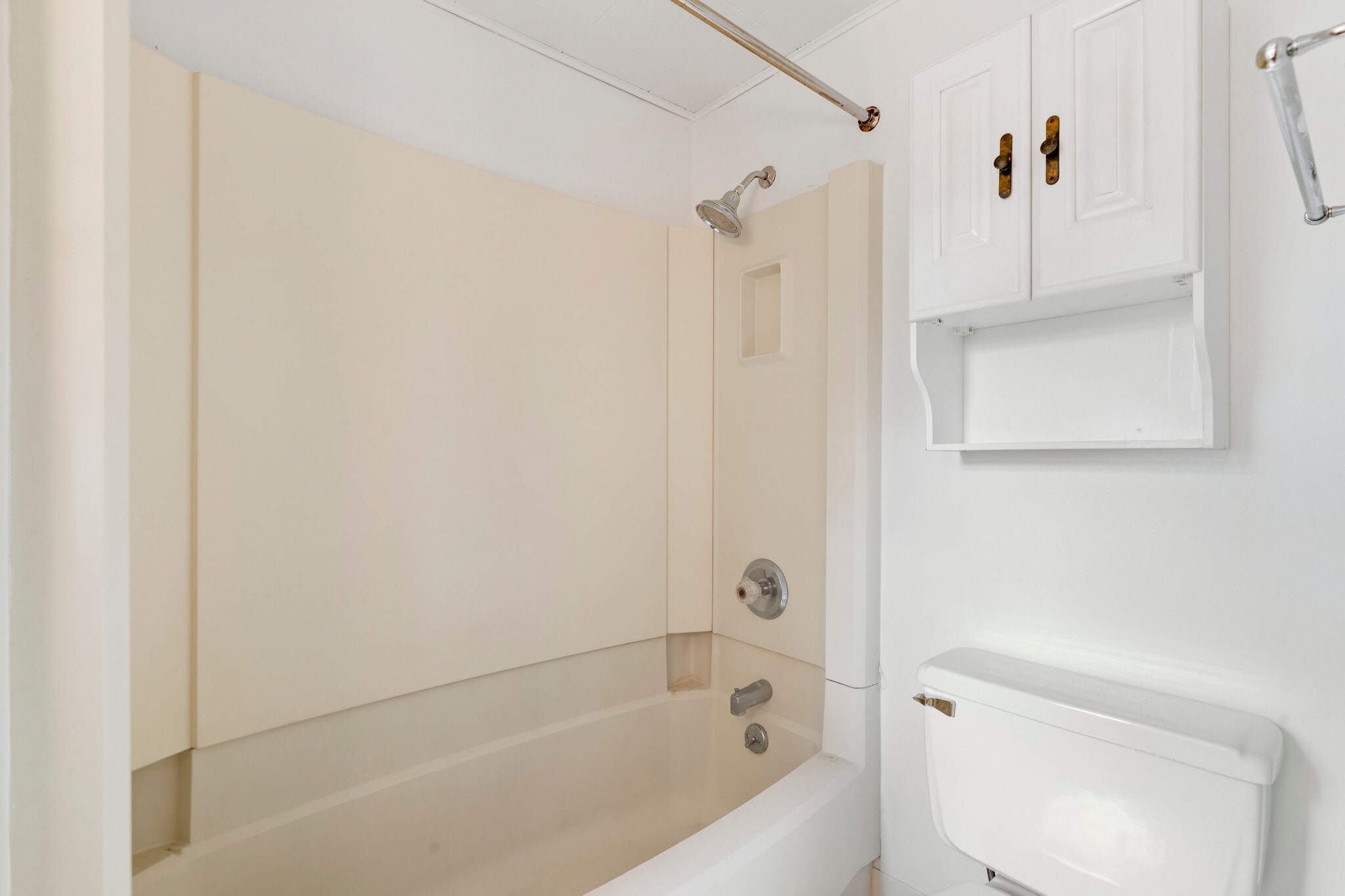 Building Photo - 26 Central Ave