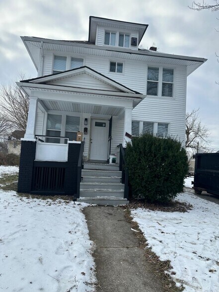 Building Photo - 809 Algonquin St