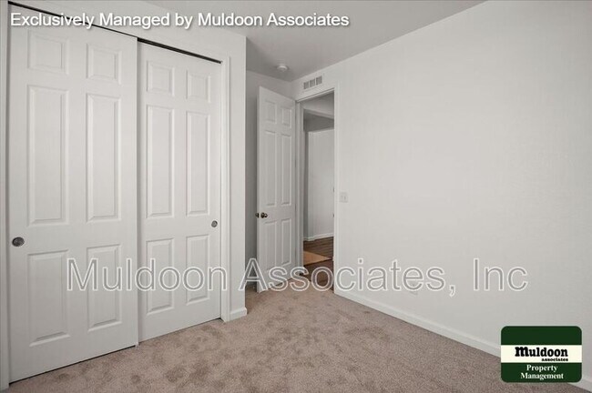 Building Photo - 2212 Sunrise Ln