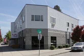 Building Photo - Roseland Apartments