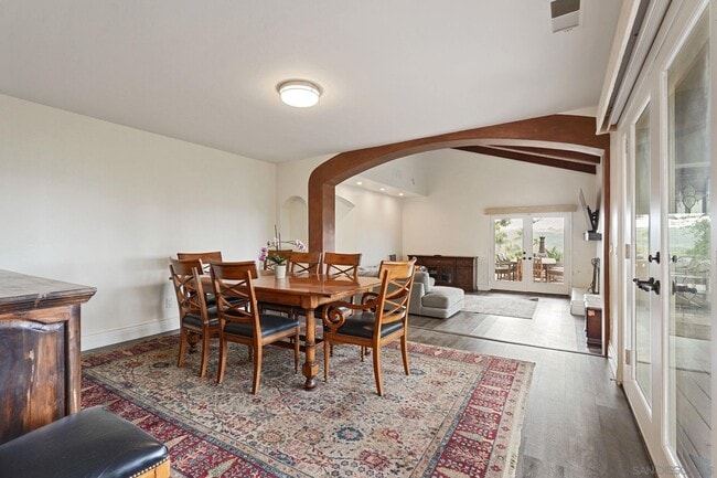 Building Photo - 14844 Rancho Real