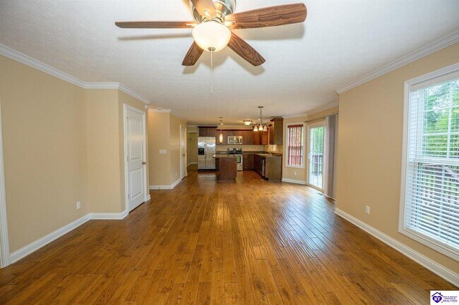 Building Photo - 114 W Mandarin Ct
