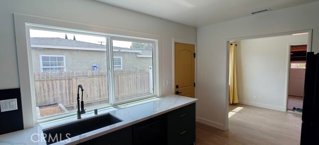 Building Photo - 18822 Cranbrook Ave