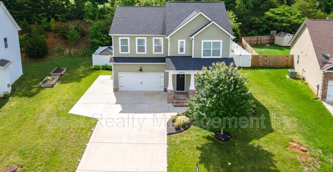Building Photo - 1416 Madison Oaks Rd