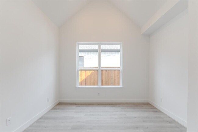 Building Photo - 7134 Carriage Lgt Dr