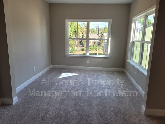 Building Photo - 2612 Blackburn Ct SE