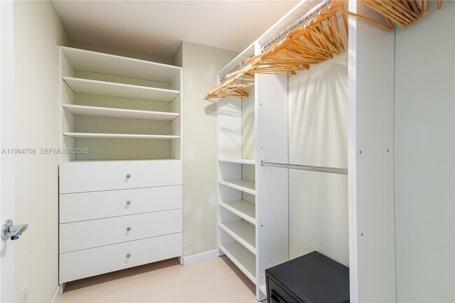 Building Photo - 2950 NE 188th St