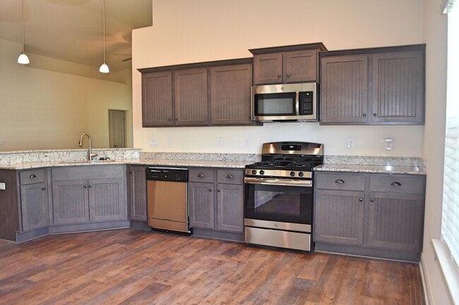 Building Photo - 211 Brandywine Rd