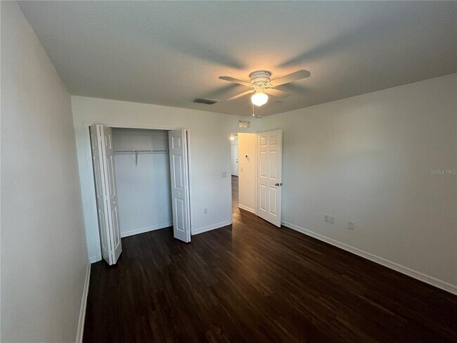 Building Photo - 295 Flower Ln