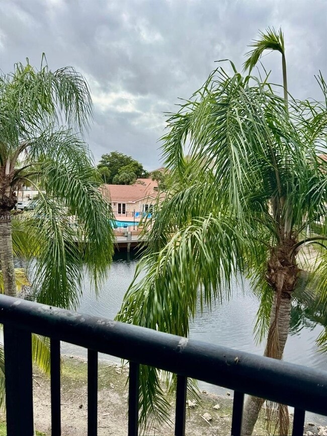 Building Photo - 8871 Wiles Rd