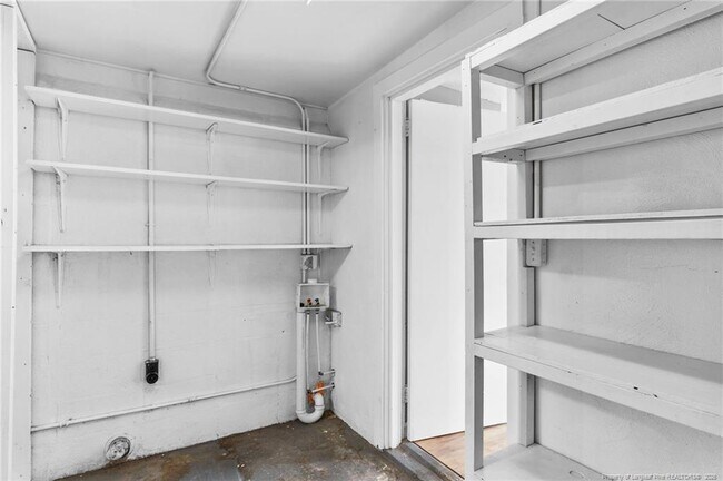 Building Photo - 1061 Bernadine St