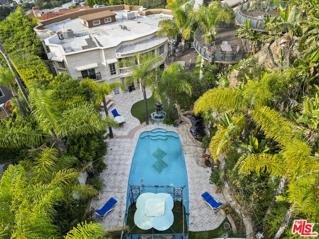 Building Photo - 2258 Gloaming Way